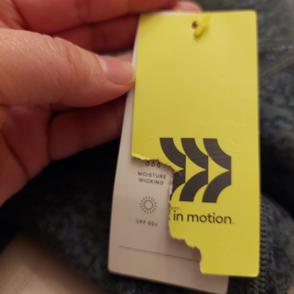 All in motion high rise blue & black marbled abstract leggings. Size small - Picture 6 of 11